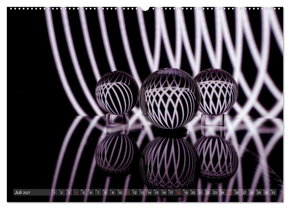 Glaskugeln im Licht - faszinierende Lightpaintings (CALVENDO Premium Wandkalender 2027)