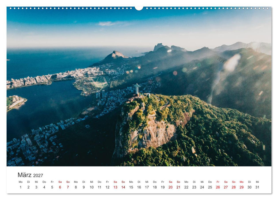 Rio de Janeiro - Am Fuße des Corcovados. (CALVENDO Premium Wandkalender 2027)