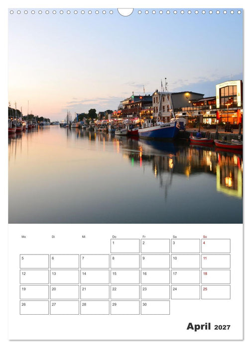 Warnemünde Urlaub für zu Hause (CALVENDO Wandkalender 2027)