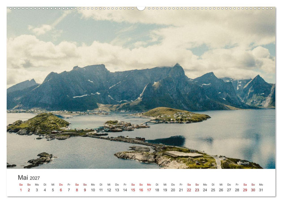 Lofoten - Mehr als nur Polarlichter. (CALVENDO Premium Wandkalender 2027)