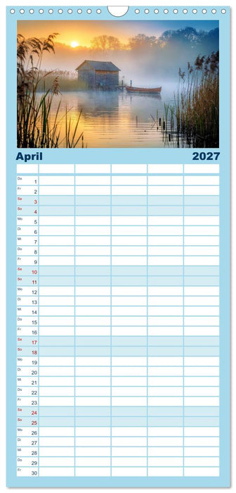 Malerische Seenlandschaft (CALVENDO Familienplaner 2027)