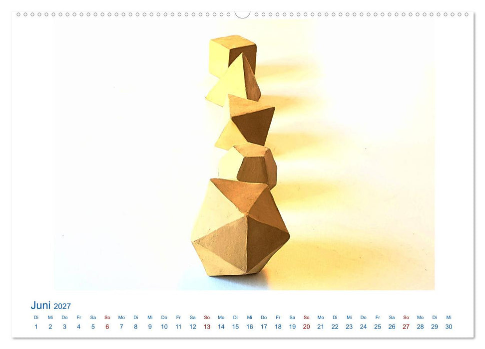 Formvollendete Symmetrie - Die platonischen Körper modelliert mit Ton (CALVENDO Wandkalender 2027)