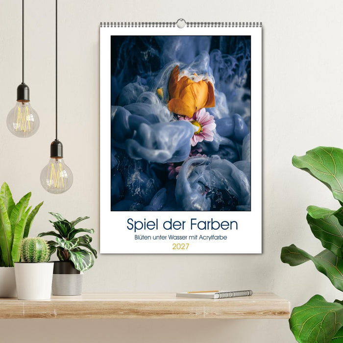 Spiel der Farben - Blüten unter Wasser mit Acrylfarben (CALVENDO Wandkalender 2027)