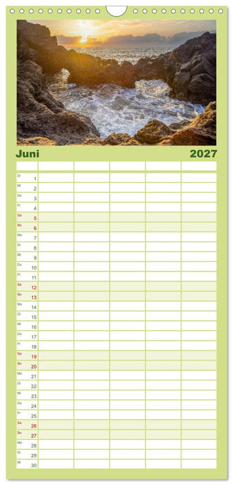 Lanzarote - Zwischen Asche und Atlantik (CALVENDO Familienplaner 2027)