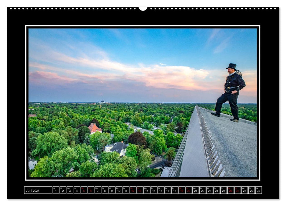 Schornsteinfeger über Berlin - Glücksblicke (CALVENDO Wandkalender 2027)