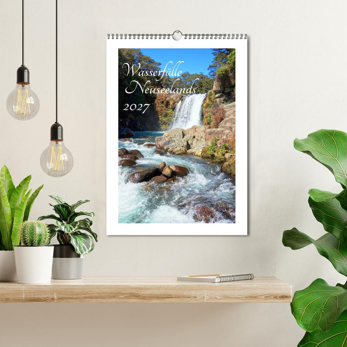 Wasserfälle Neuseelands (CALVENDO Wandkalender 2027)