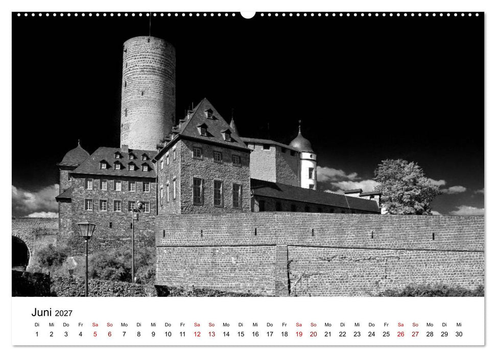Burgen in schwarzweiß - Wie aus alten Zeiten (CALVENDO Wandkalender 2027)