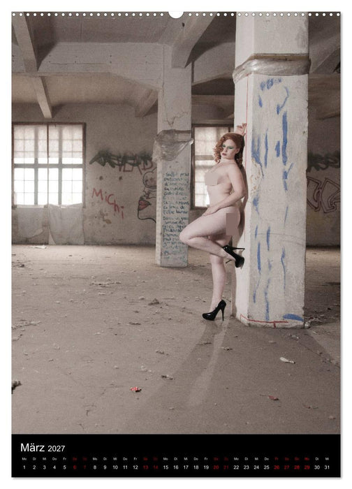 Akt im Lost Place (CALVENDO Premium Wandkalender 2027)