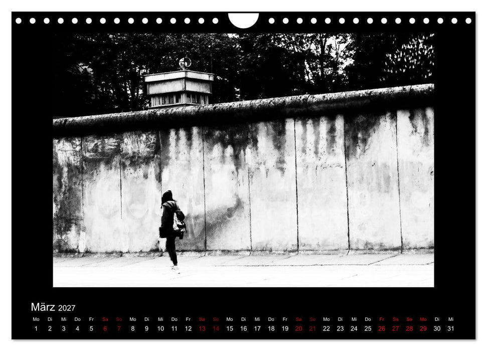 Strassenfotografie Berlin. schwarz/weiß - abstrakt - minimalistisch (CALVENDO Wandkalender 2027)