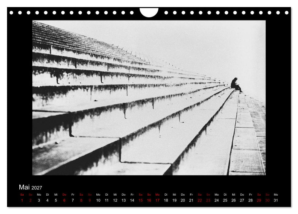 Strassenfotografie Berlin. schwarz/weiß - abstrakt - minimalistisch (CALVENDO Wandkalender 2027)