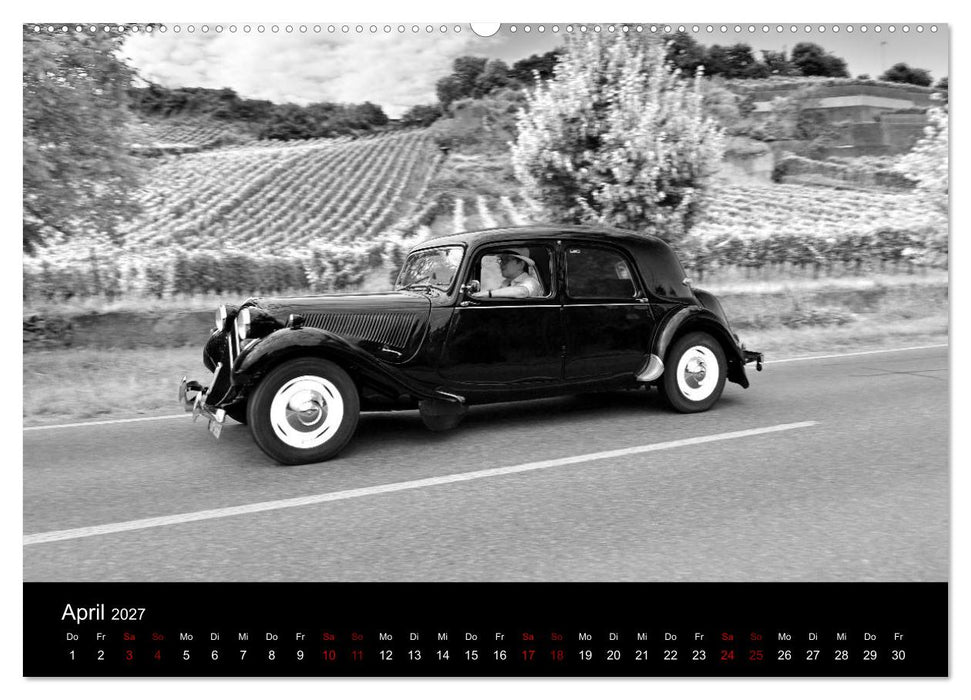 Citroën 11 CV Traction Avant in schwarzweiss (CALVENDO Premium Wandkalender 2027)