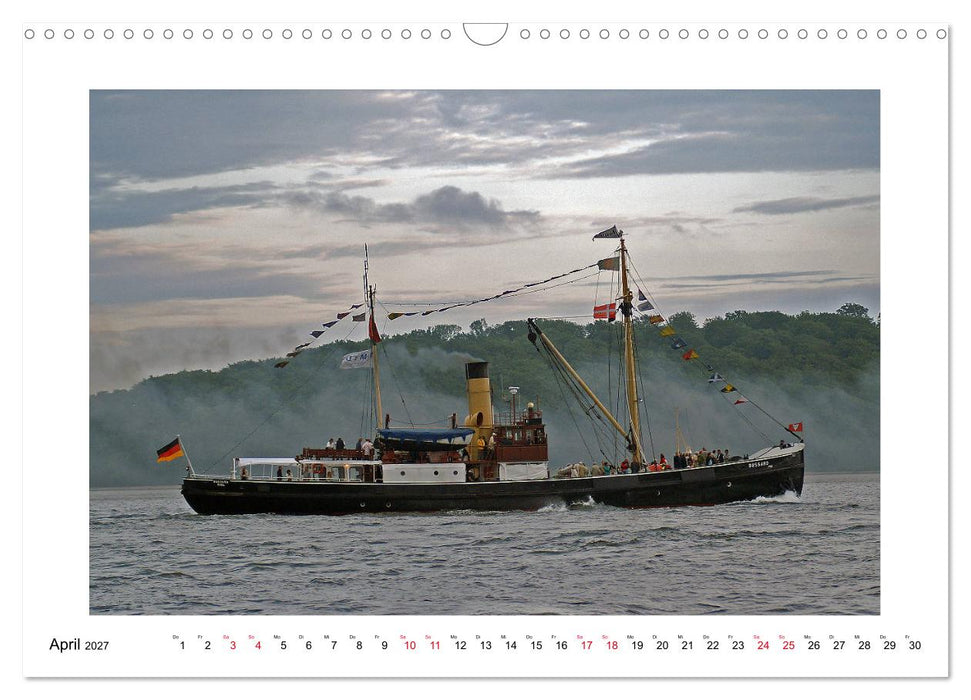 Rauchfahnen über der Ostsee - Schiffe unter Dampf (CALVENDO Wandkalender 2027)