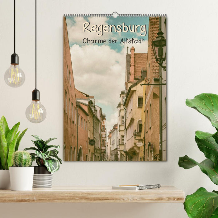 Regensburg - Charme der Altstadt (CALVENDO Wandkalender 2027)