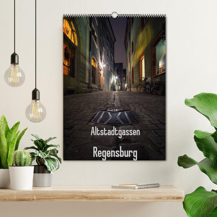 Altstadtgassen Regensburg (CALVENDO Wandkalender 2027)