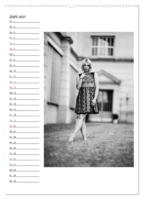 Mode in schwarz und weiß (CALVENDO Premium Wandkalender 2027)