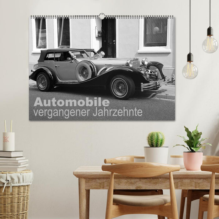 Automobile vergangener Jahrzehnte (CALVENDO Wandkalender 2027)