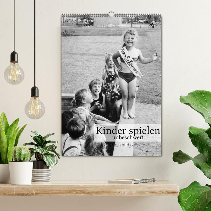 Kinder spielen - unbeschwert (CALVENDO Wandkalender 2027)
