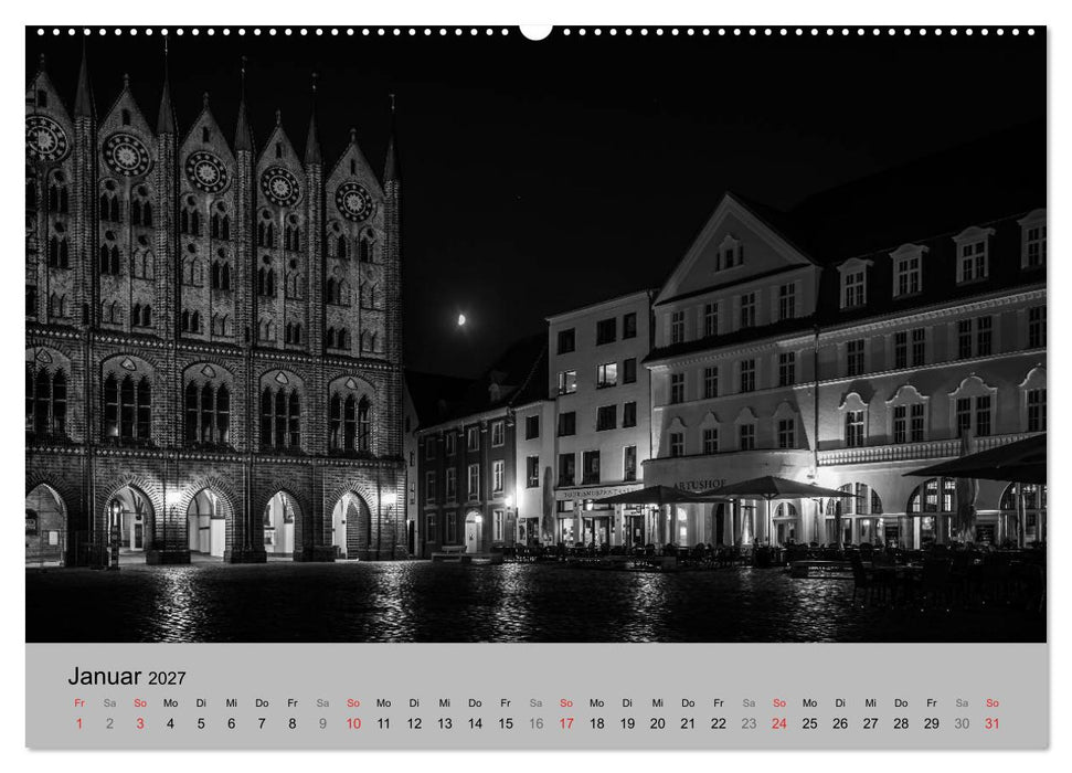 Hansestadt Stralsund bei Nacht (mit GPS-Koordinaten) (CALVENDO Wandkalender 2027)