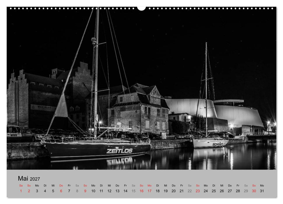 Hansestadt Stralsund bei Nacht (mit GPS-Koordinaten) (CALVENDO Wandkalender 2027)