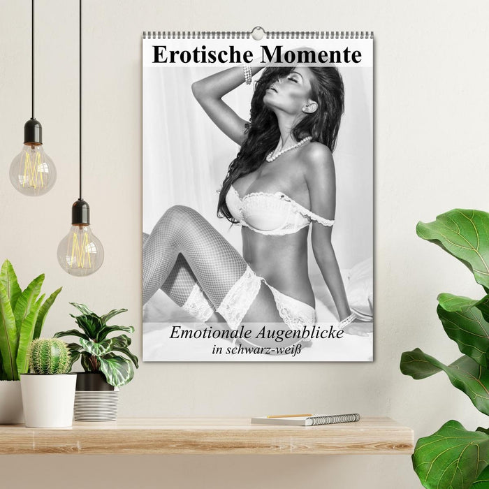 Erotische Momente. Emotionale Augenblicke in schwarz-weiß (CALVENDO Wandkalender 2027)