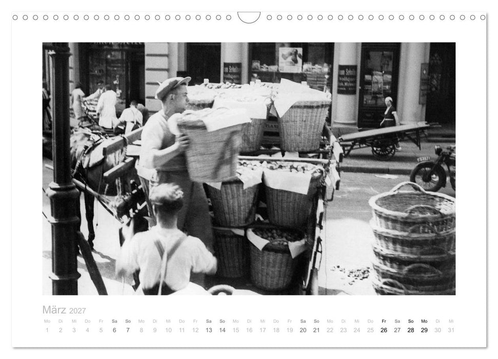 Der Alexanderplatz - Pulsschlag der Metropole Berlin (CALVENDO Wandkalender 2027)