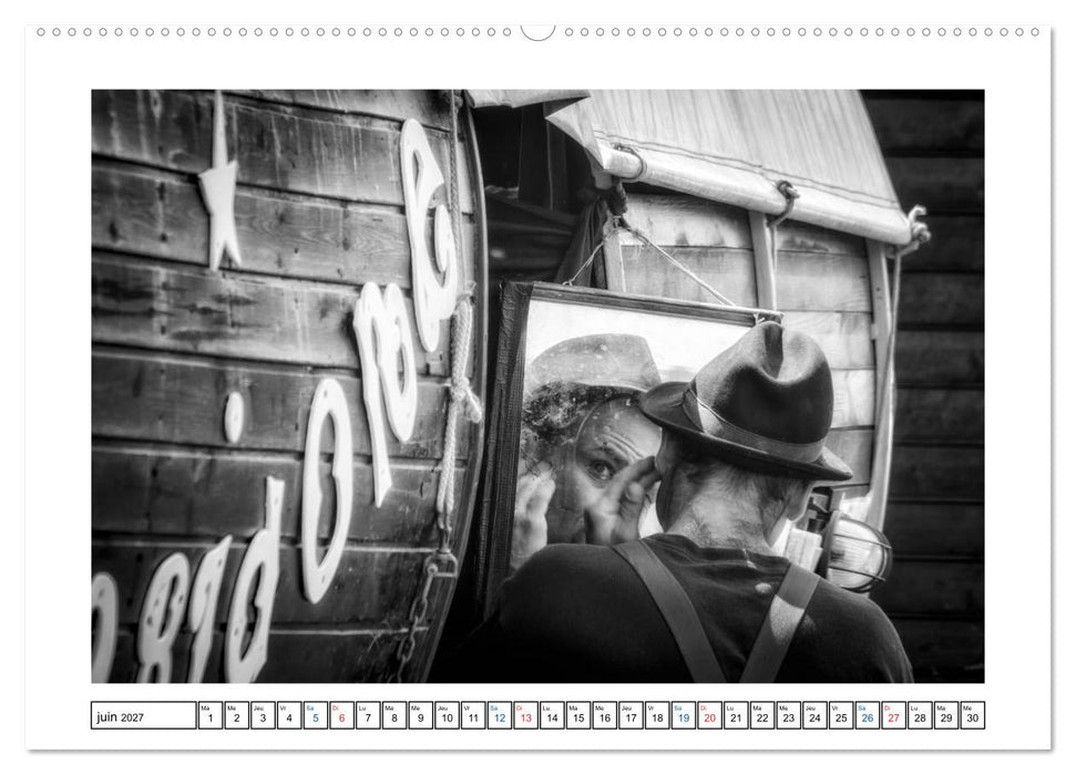 Sur la route avec le Cirque Bidon (CALVENDO Calendrier supérieur 2027)