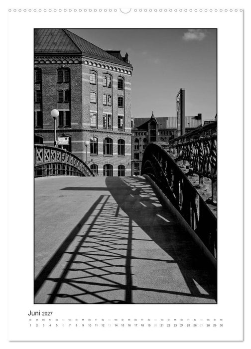 Hamburg Vertical (CALVENDO Wandkalender 2027)