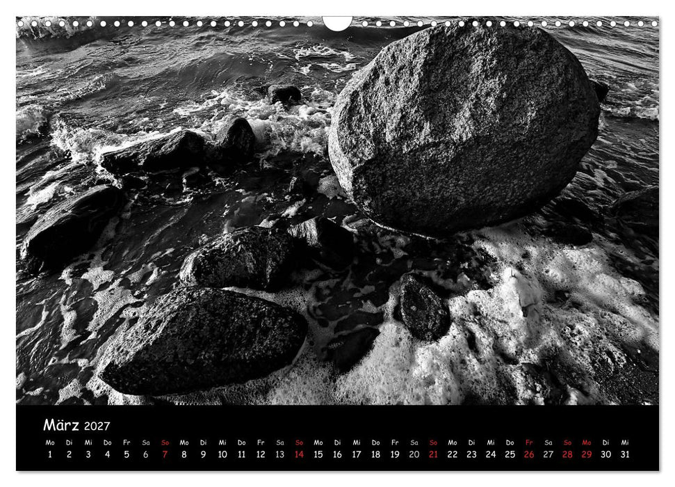 Rügen in schwarz-weiß (CALVENDO Wandkalender 2027)
