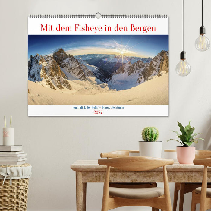 Mit dem Fisheye in den Bergen (CALVENDO Wandkalender 2027)