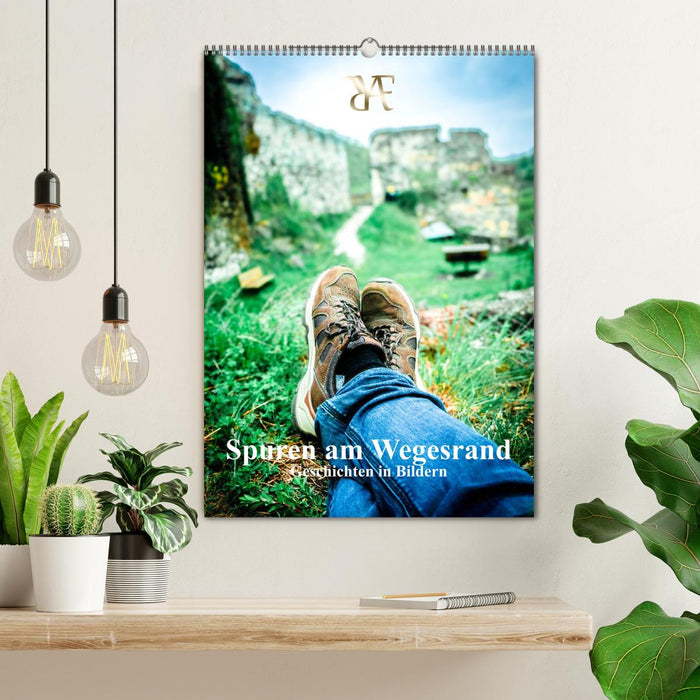 Spuren am Wegesrand – Geschichten in Bildern (CALVENDO Wandkalender 2027)