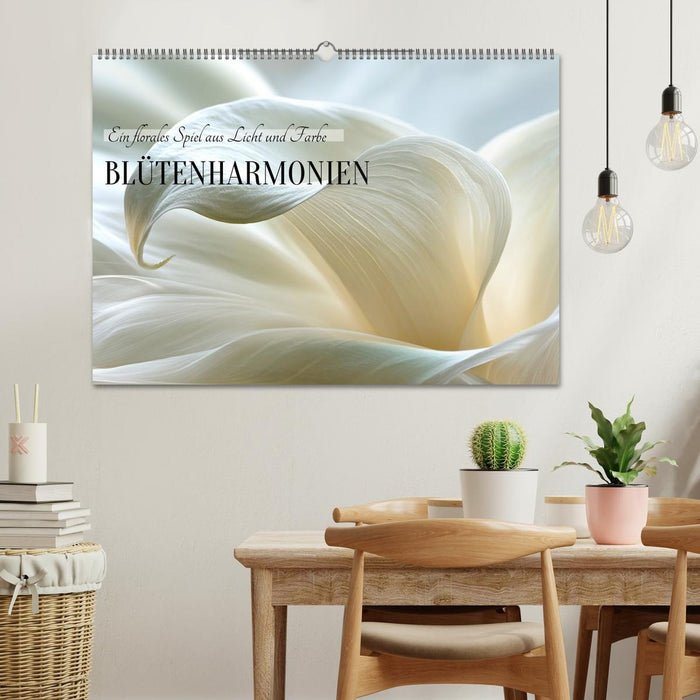 Blütenharmonien (CALVENDO Wandkalender 2027)