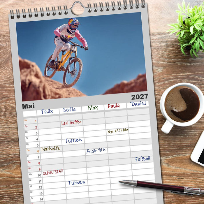 Radsport – Vom Training zum Triumph (CALVENDO Familienplaner 2027)