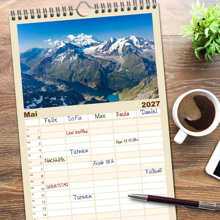 Die 12 dominantesten Berge der Alpen (CALVENDO Familienplaner 2027)