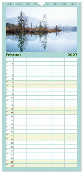 Magie gespiegelter Welten (CALVENDO Familienplaner 2027)