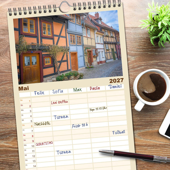 Quedlinburg - Die historische Altstadt (CALVENDO Familienplaner 2027)