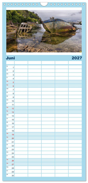 Wracks der Vergangenheit – Gestrandete Zeugen der Zeit (CALVENDO Familienplaner 2027)