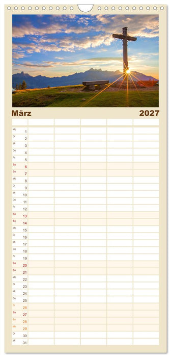 Gipfelkreuze im Sonnenlicht (CALVENDO Familienplaner 2027)
