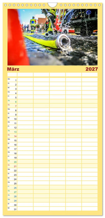 Im Bann der Rettung - Feuerwehr (CALVENDO Familienplaner 2027)