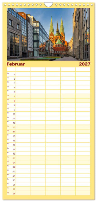 Lübeck – Im Licht der Zeit (CALVENDO Familienplaner 2027)