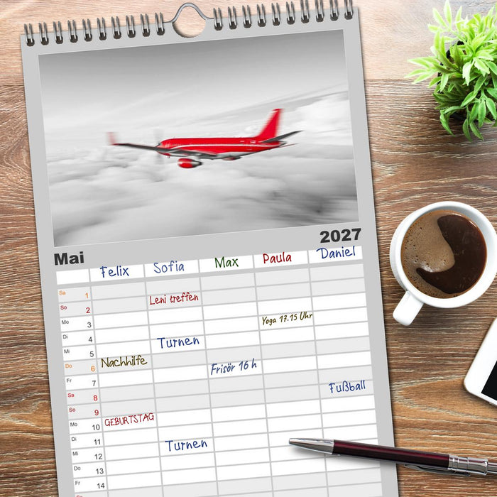BLITZschnell - Züge und Flugzeuge in Bewegung - Color-Key (CALVENDO Familienplaner 2027)