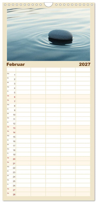 Minimalistische Naturmomente – Ruhe und Schönheit in der Natur (CALVENDO Familienplaner 2027)