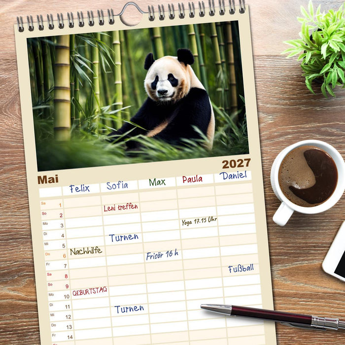 Großer Pandabär (CALVENDO Familienplaner 2027)