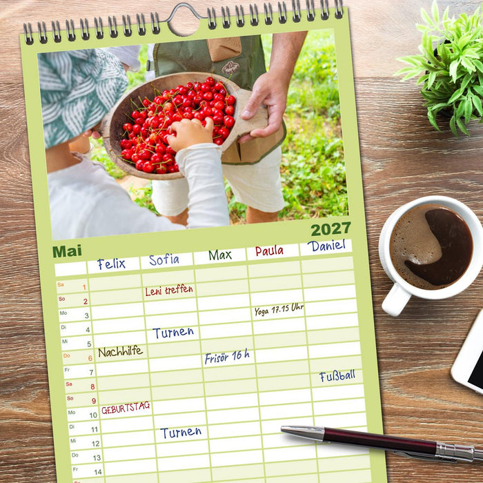 Kirschen aus dem Garten – Erntekalender (CALVENDO Familienplaner 2027)