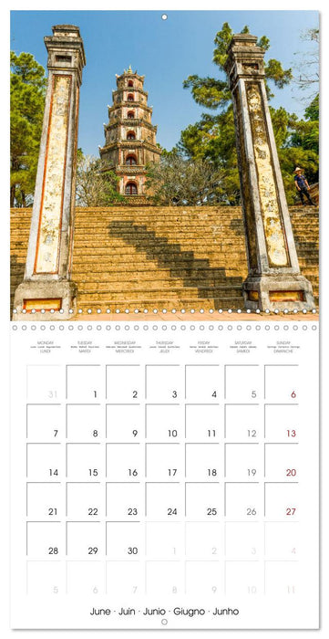 Hue Vietnam´s old imperial city (CALVENDO Monthly Calendar 2027)