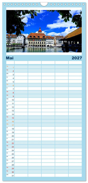 Luzern, die Stadt im Zentrum der Schweiz (CALVENDO Familienplaner 2027)