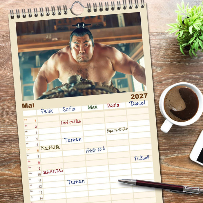Sumo - Japans schwere Ringer (CALVENDO Familienplaner 2027)