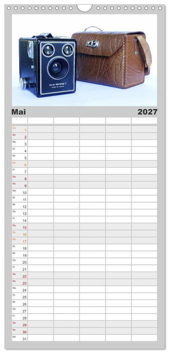 Boxkameras - Kultiges und manchmal klobiges Design (CALVENDO Familienplaner 2027)