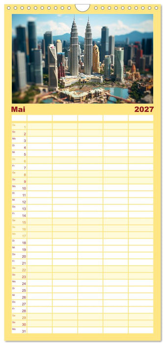 Urlaub in Miniatur (CALVENDO Familienplaner 2027)