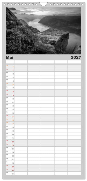 Monochrome Wonders (CALVENDO Familienplaner 2027)