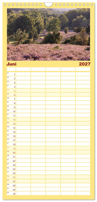Die Lüneburger Heide - In voller Blüte (CALVENDO Familienplaner 2027)